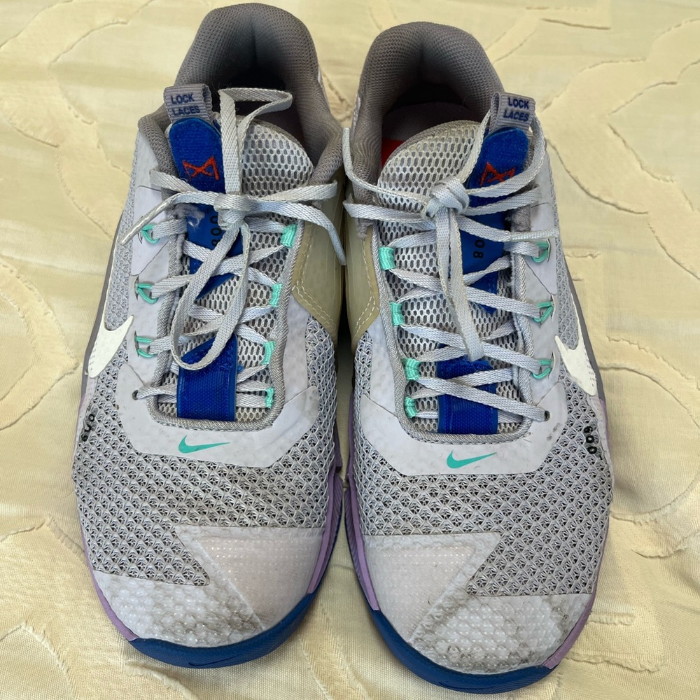 Nike Gray and Blue Athletic Shoes - Picture 2 of 5
